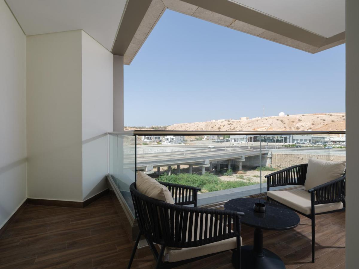 Doubletree By Hilton Muscat Qurum Mascate Exterior foto